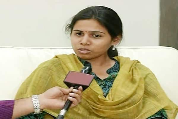 Participated in YSRCP campaign 2days after my mother died : Akhila Priya