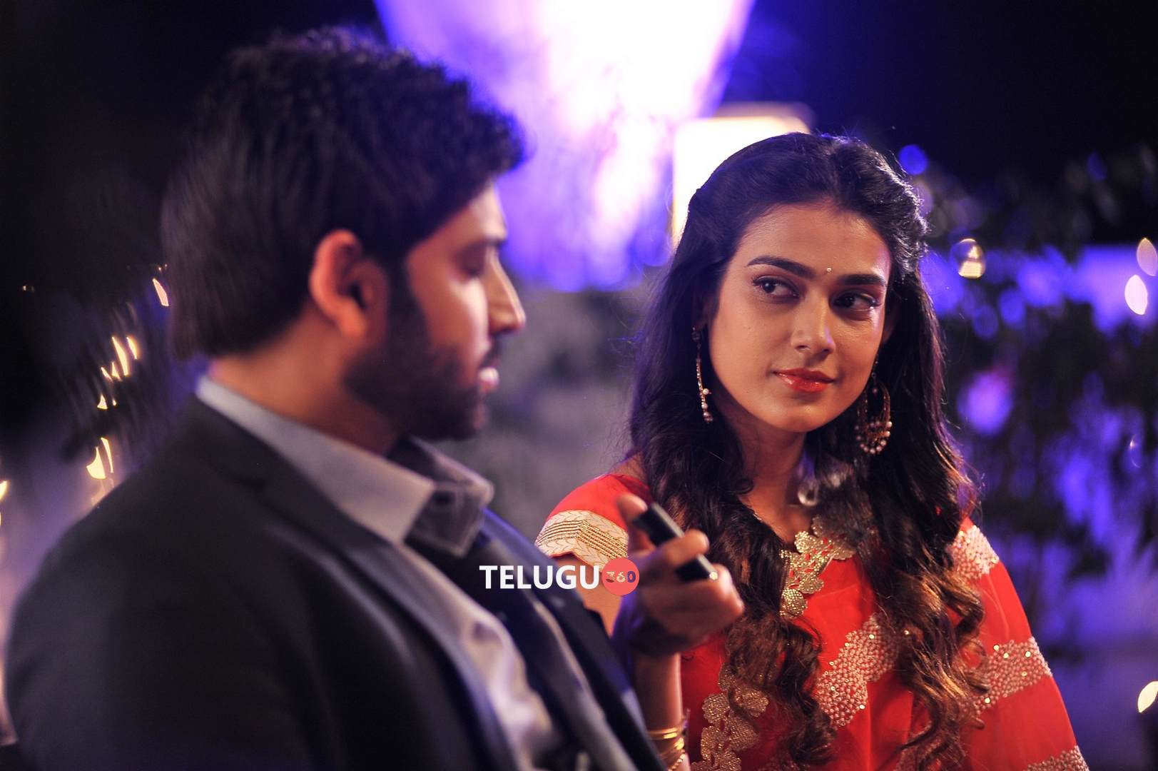 Malli Raava Stills