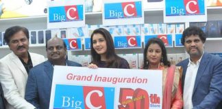 Rashi Khanna Launches Big C Mobile Showroom at Kukatpally