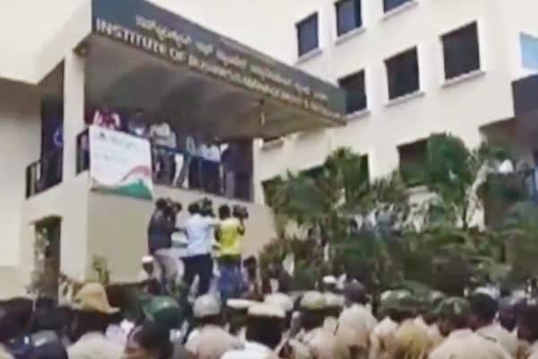Telugu students attacked in Karnataka