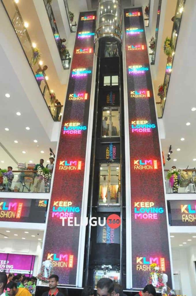 Vijay Catherine Launches Klm Fashion Mall