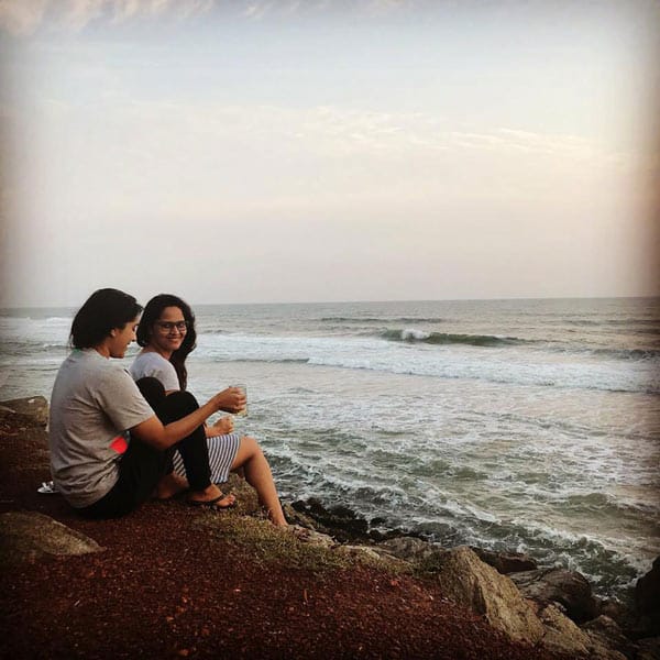 Pic Talk – Hot Anchors Bonding Time