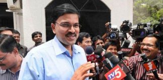 Jagan seeks 6months exemption, Laxminarayana refuses to speak on DA case
