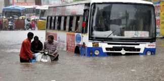 3 dead as heavy rains and thunderstorms lash Hyderabad