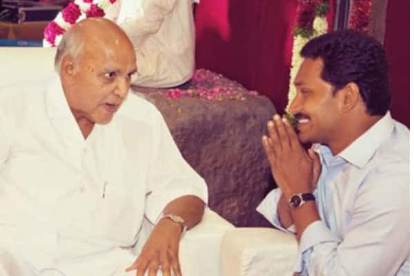 Jagan meets Ramoji Rao, reportedly sought blessings for Padayatra