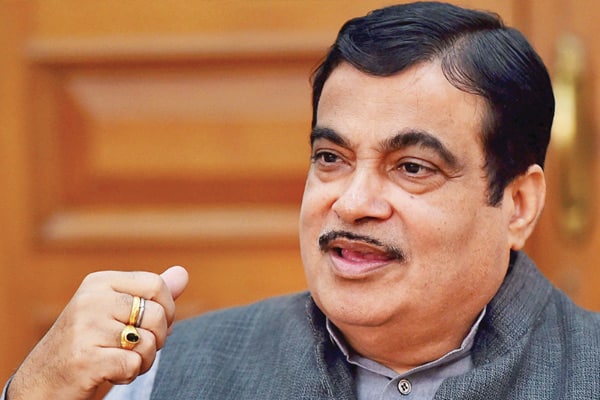 RSS promotes Gadkari as an alternative to Modi?