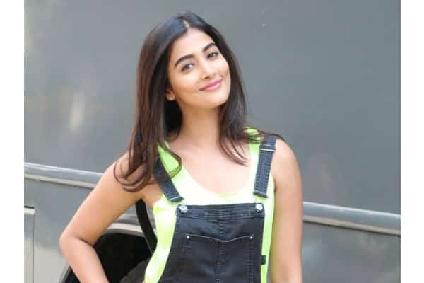 Pooja Hegde to sizzle in ‘Rangasthalam’