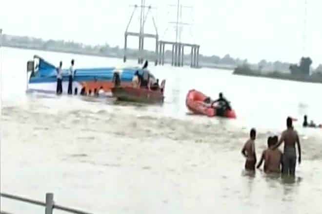 16 killed, 20 missing in Andhra boat accident