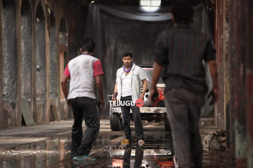 10 Movie Stills, Vikram & Samantha Akkineni 10 Movie Stills