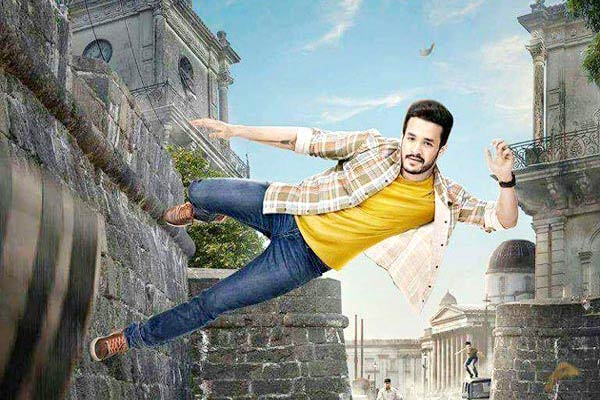 Hello Akhil's special treat for fans in Vizag