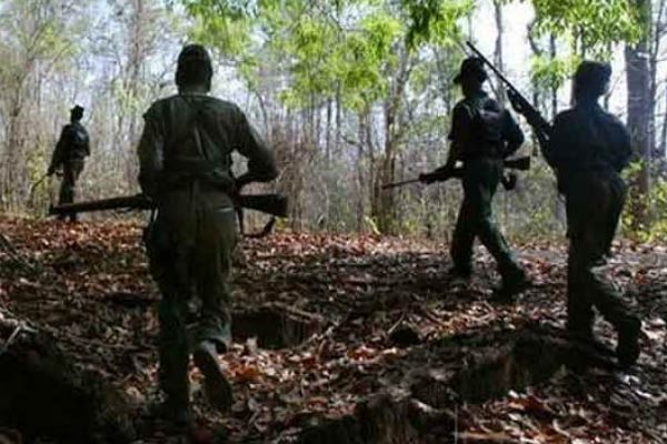 Maoists go on rampage in Telangana, 1 killed