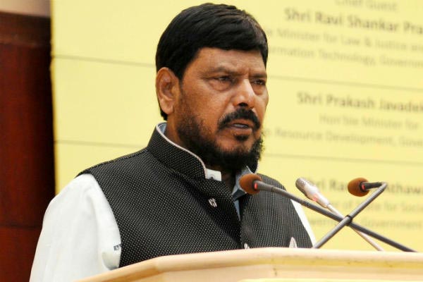 Athawale for 25% reservation for upper castes