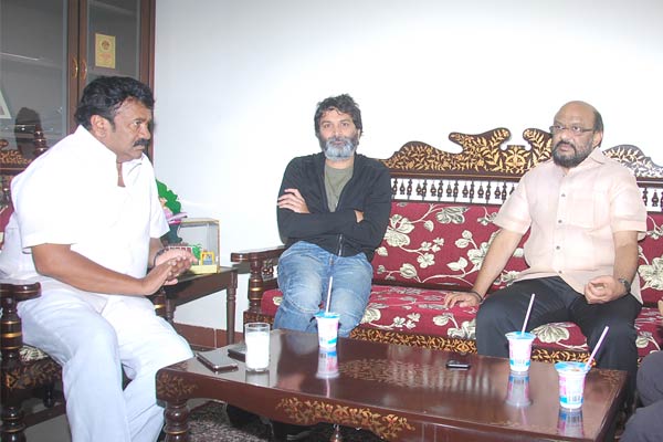 Trivikram calls on TS Minister