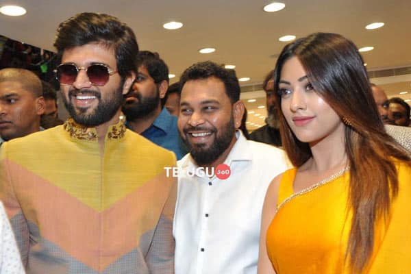 Vijay devarakonda dresses online shopping on sale