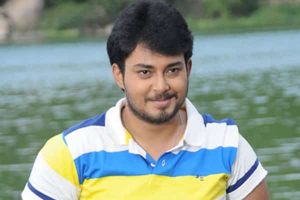 Hero Tanish turns singer