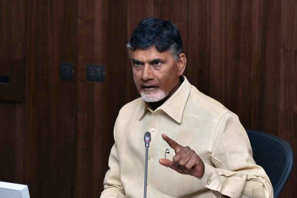 Tollywood biggies meet CM Chandrababu and extend support on SCS