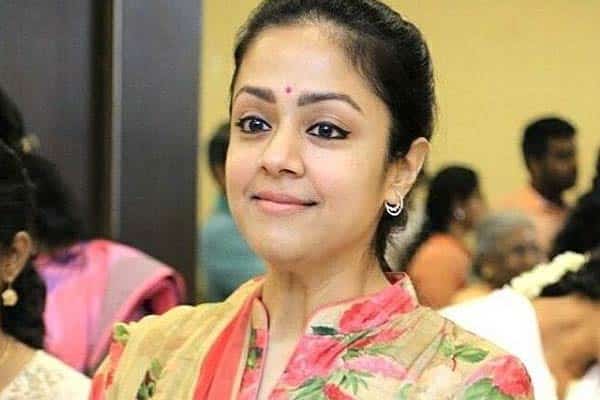 Jyothika Surya Sex - Jyothika in the role of Vidya Balan Tumhari Sulu Tamil remake