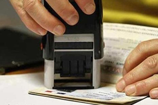 H1B visa approvals for Indian IT cos drop by 43% between 2015-17: Report