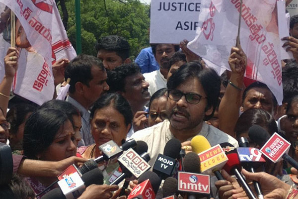 Pawan Kalyan seeks public punishment for rapists
