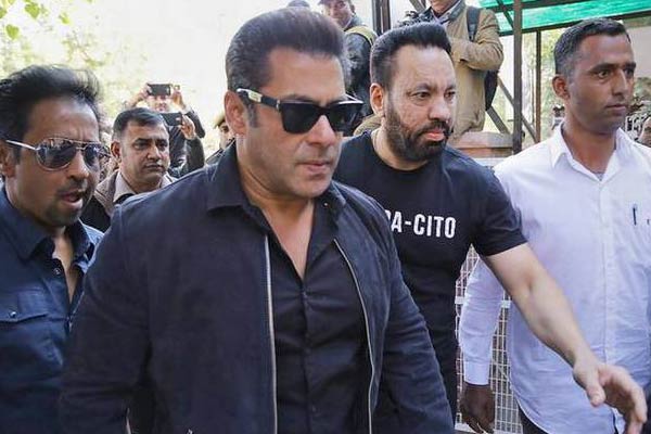 After death threats, Salman Khan gets a gun license