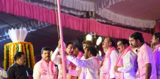 TRS leaders donate Rs 20.41 crores for party fund!