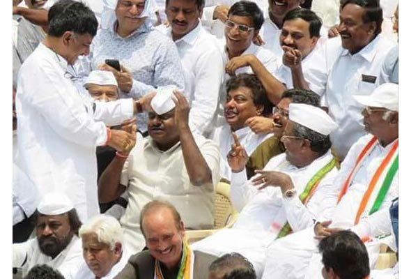 BJP to protest JD-S, Congress forming government in Karnataka