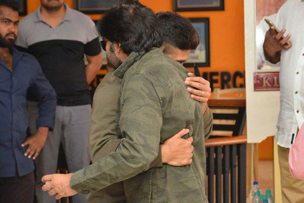 Pawan Kalyan Chief Guest For Naa Peru Surya Success Meet