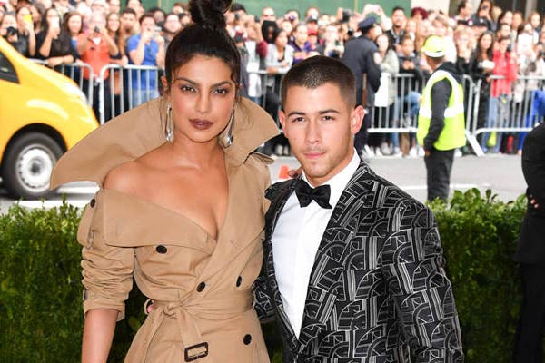 Priyanka Chopra dating a 25 year old American Singer