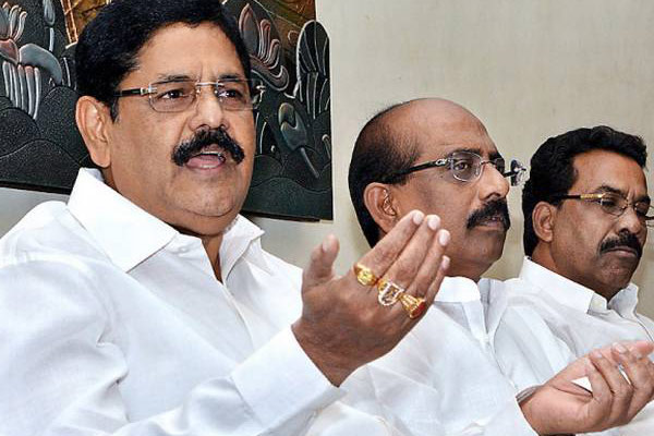 Anam gives a big jolt to TDP, likely to join YSR Congress