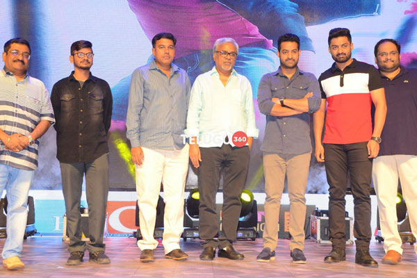 Naa Nuvve Pre Release Event Photos