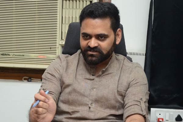Praveen Sattaru likely to juggle between his action adventure and Gopichand biopic