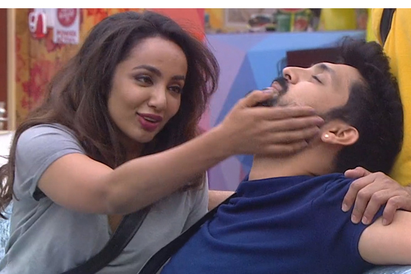 Bigg boss theme of this week: Tejaswi and Samrat romance