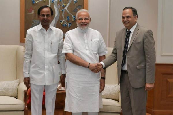 Telangana CM meets PM, seeks Rs 20,000 cr for Kaleshwaram Telangana CM meets PM, seeks Rs 20,000 cr for Kaleshwaram