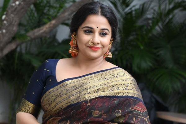 Vidya Balan approached for the biopic of Jayalalitha