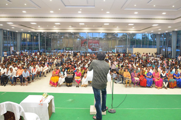 Are left parties mobilizing crowds for Pawan?