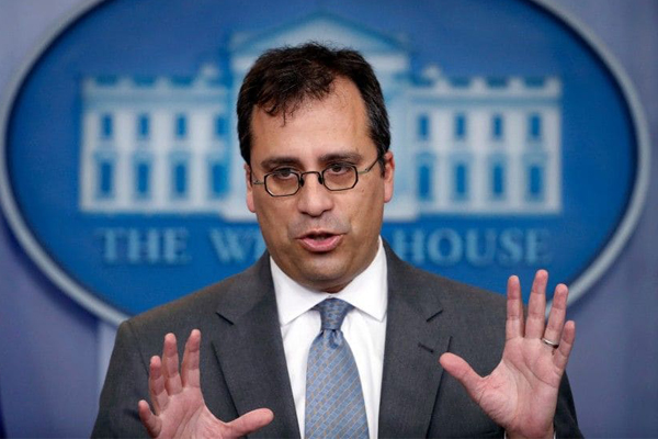 Don’t allow H1B holder to replace American: USCIS Don’t allow H1B holder to replace American: USCIS