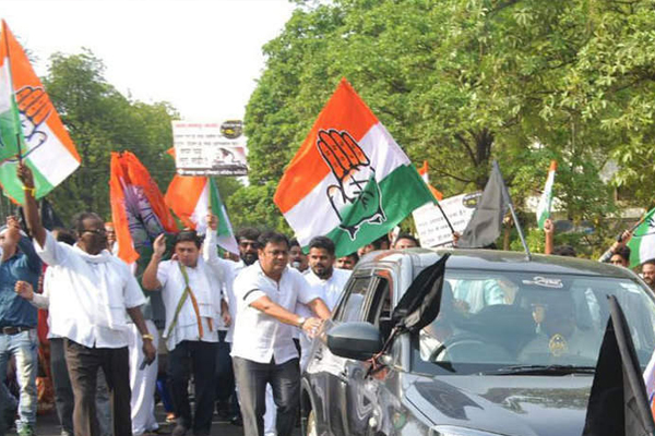 Opposition joins hands over Bharat Bandh Opposition joins hands over Bharat Bandh
