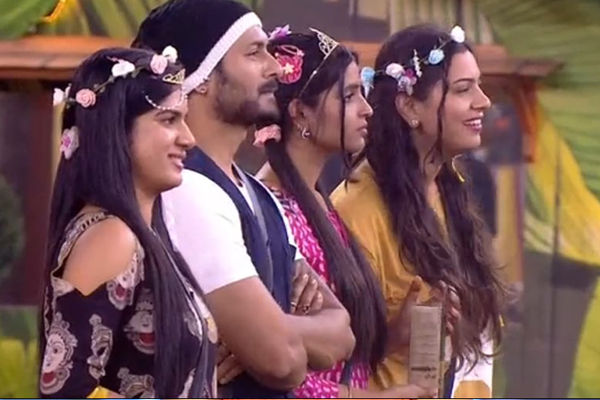 Bigg Boss 2 : housemates dance to Tollywood songs