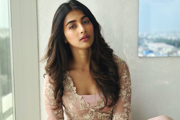 Pooja Hegde turns super busy
