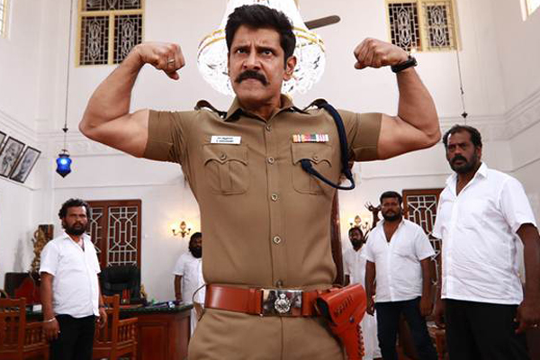 Vikram’s ‘Saamy’ bombs big time!