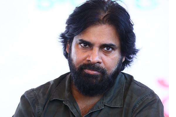 Comeback Film: Pawan badly hurt with the Leaks