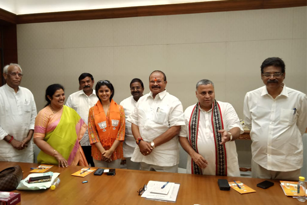 Sanchaita Gajapathi Raju joins BJP