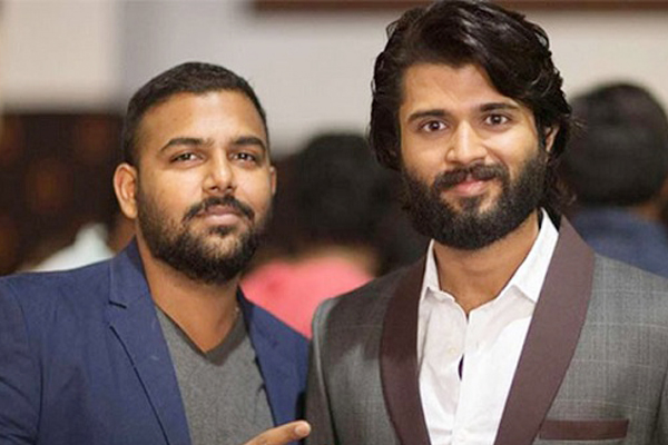 Vijay Deverakonda all set to re-launch his Director