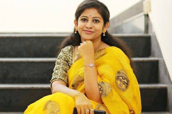 Controversy: Yamini Sadineni to complain police on Telugu film