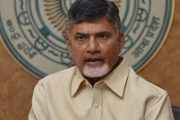 Naidu visits EC to complain EVM malfunctioning