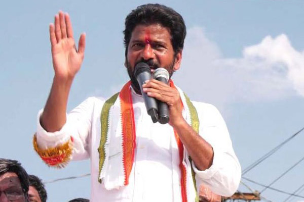 Kodangal sees all-out war between TRS and Congress