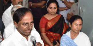 Why Mamata gave a cold response to KCR's Federal Front