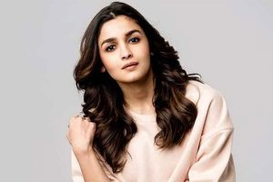 Alia Bhatt trying hard to sort her Calendar out