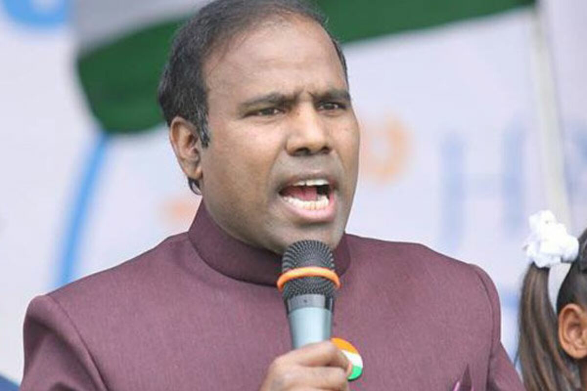A successful evangelist Paul becomes a comedian in politics