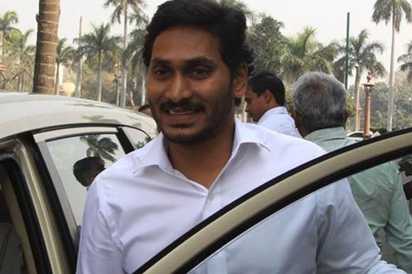 Are AP voters seeing Jagan as an agent of KCR